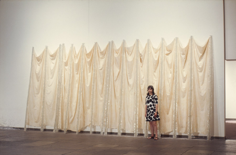 Eva Hesse | Guggenheim Museum Nueva York | StyleFeelFree. SFF mgazine